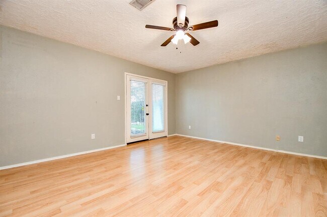 Building Photo - 1218 Briarmead Dr