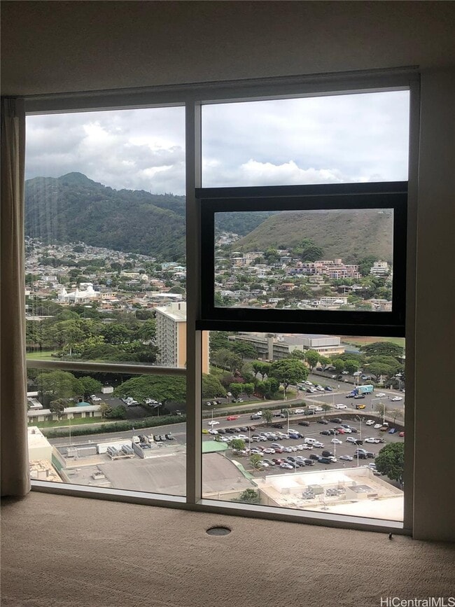 Building Photo - 1212 Nuuanu Ave