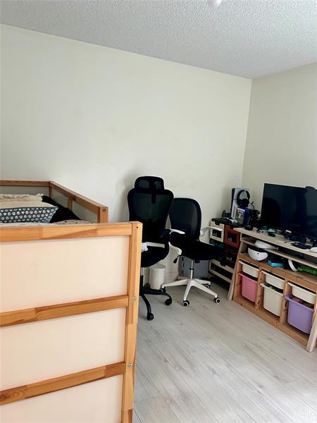 Building Photo - 1690 Zenith Way
