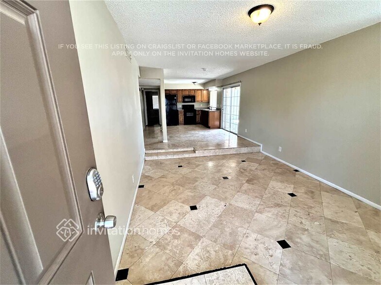 Building Photo - 4319 N 79th Dr
