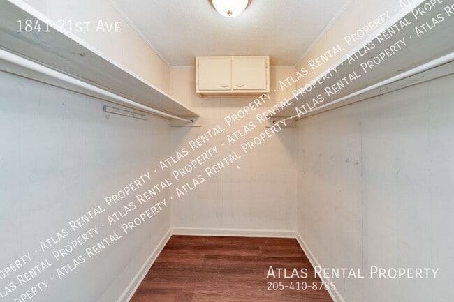 Building Photo - 1841 21st Ave