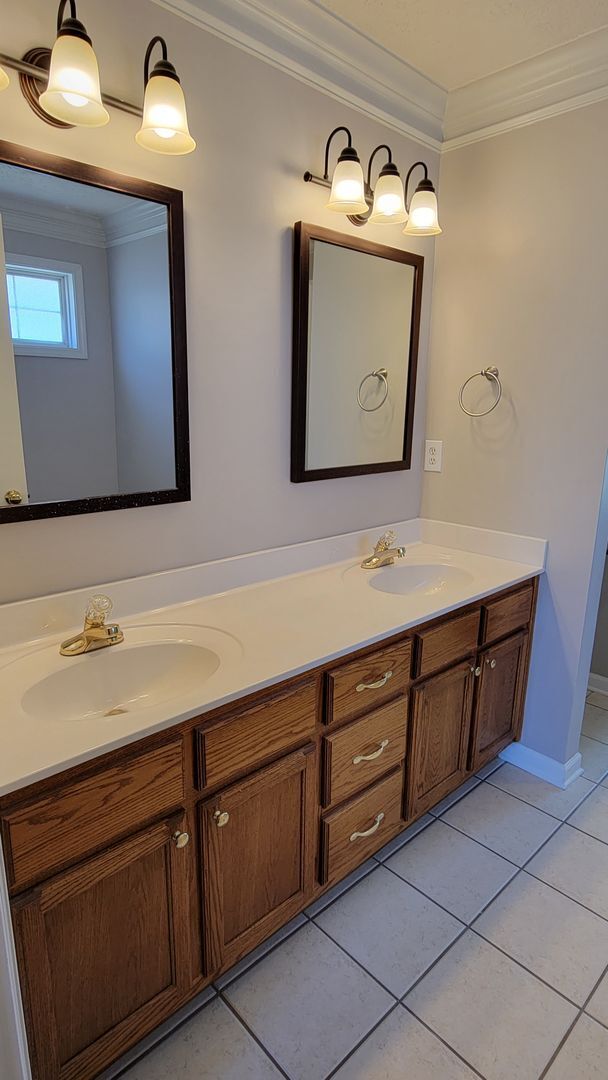 Building Photo - Forrest Pointe Subdivision