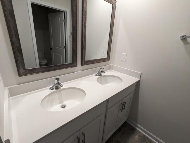 Building Photo - 1767 Odessa Ln