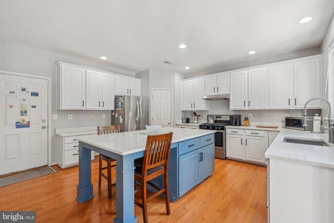 Building Photo - 20631 Piney Branch Way