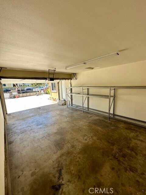 Building Photo - 339 Peach St