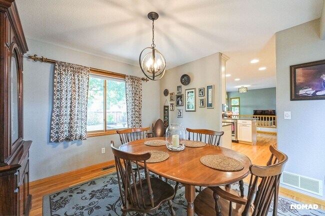 Building Photo - Stunning 4BR House in Fort Collins