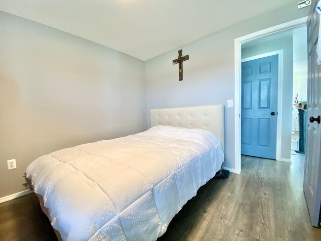 Building Photo - 3 Bedroom Home in West Valley