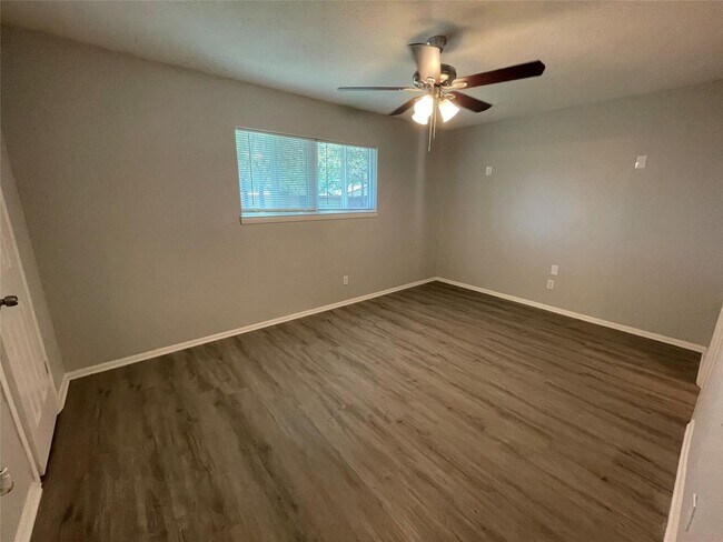 Building Photo - 3 BR/2.5BA | Newly Renovated Single Family Home | 1-Car Covered Parking | Gated backyard