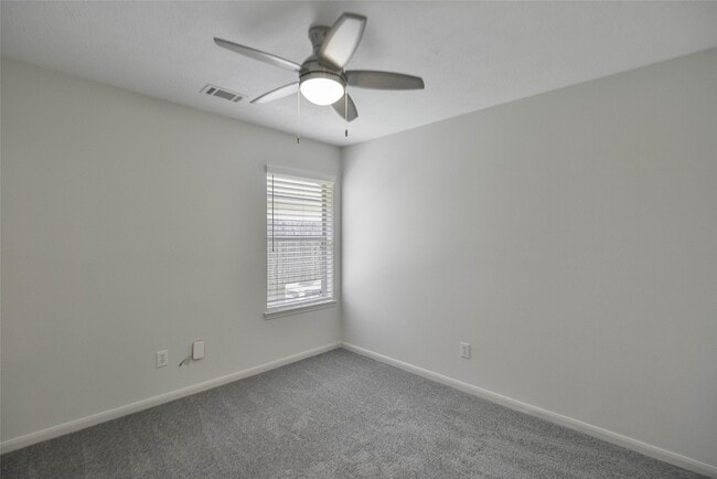 Building Photo - 27077 Crown Chase Dr