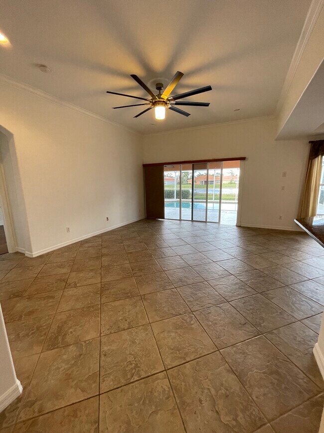 Building Photo - 9324 La Bianco St