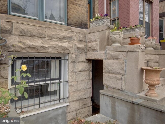 Building Photo - 1751 U St NW