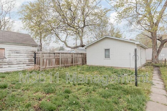Building Photo - 446 E St