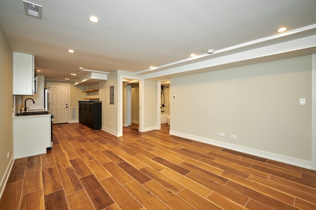 Building Photo - 5200 N Winthrop Ave