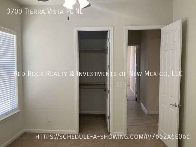 Building Photo - 3700 Tierra Vista Pl NE