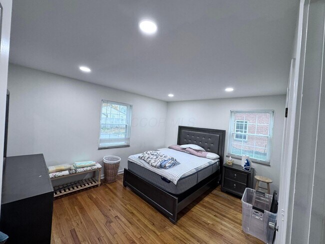 Building Photo - 2126 Harwitch Rd