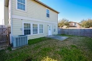 Building Photo - 303 Mantova Dr