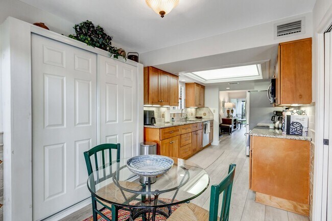 Building Photo - ** RETREAT AT NAPLES ** 3 BED / 2 BATH - C...