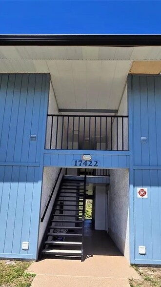 Building Photo - 17422 Birchwood Ln