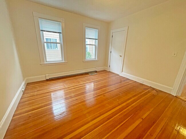 Building Photo - 301 Lexington St