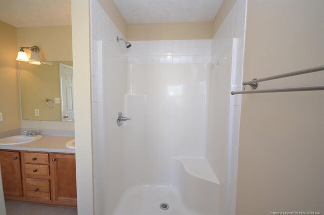 Building Photo - 361 Americana Dr