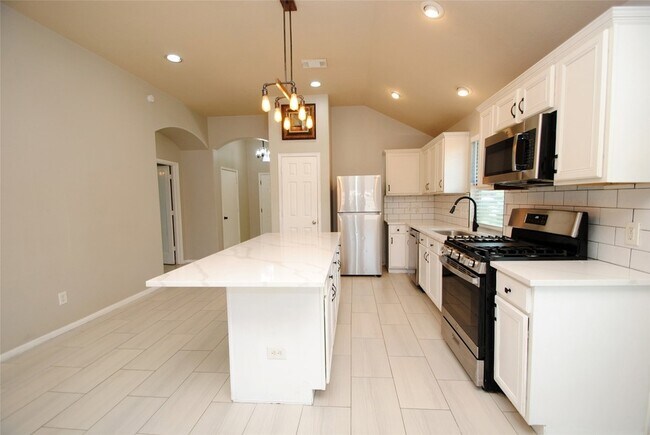 Building Photo - 5910 Sugar Field Ln