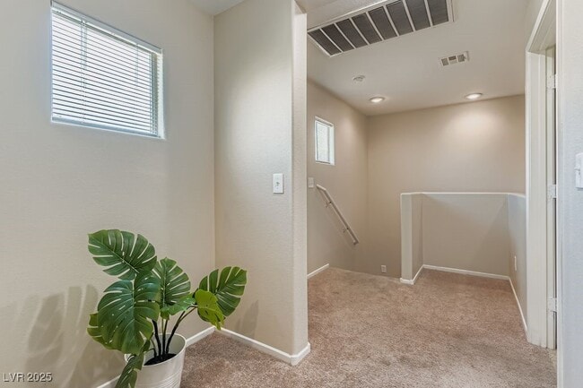 Building Photo - 9519 W Wooded Heights Ave