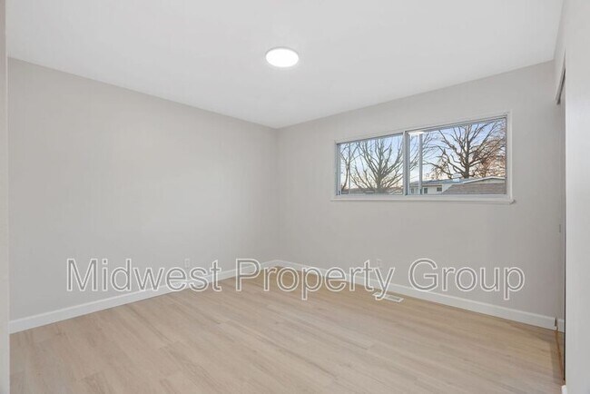 Building Photo - 3325 Hermoso Dr