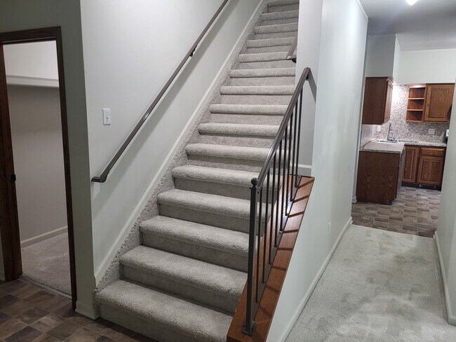 Building Photo - 11719 21 Mile Rd