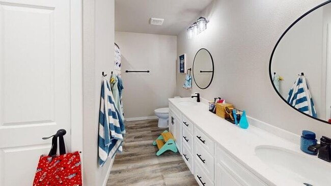 Building Photo - 730 Compass Lp