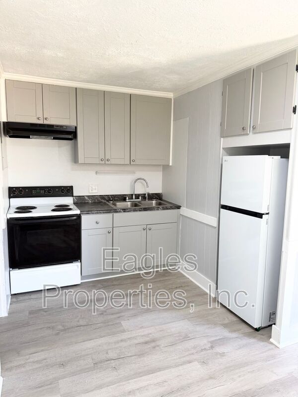 Building Photo - 1901 Peachtree St