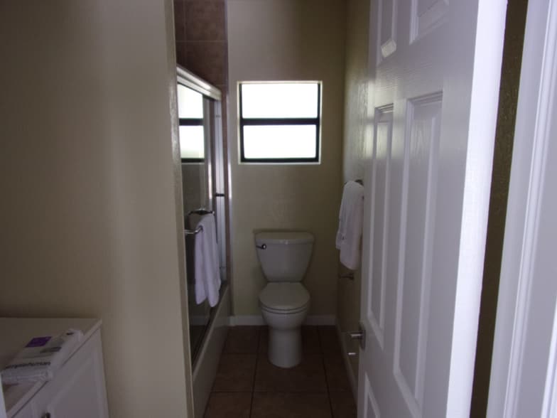 Building Photo - 101 Caloosa St