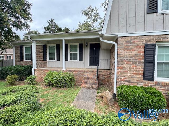 Building Photo - 13003 Camelot Dr SE