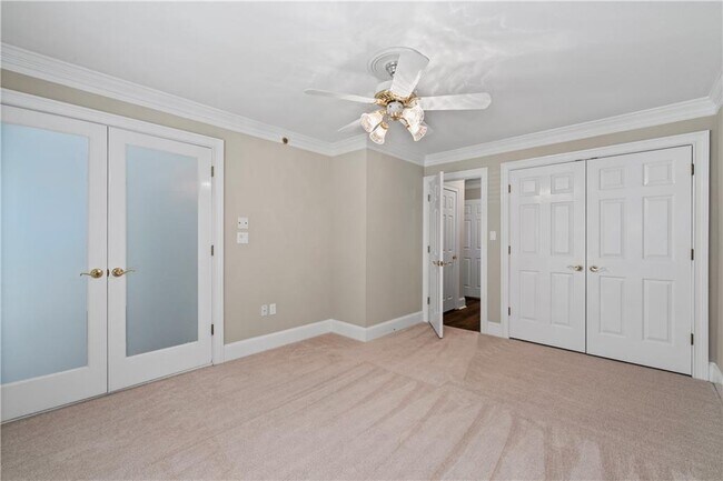 Building Photo - 1120 Highland Bluff Dr S E
