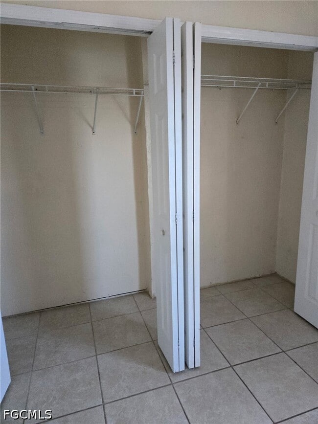 Building Photo - 18570 Miami Blvd