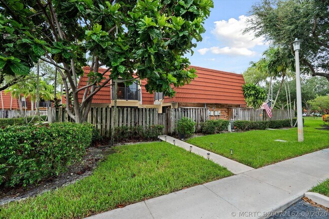 Building Photo - 9907 NW 6th Pl