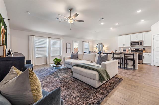 Building Photo - 137 Greenback Trl