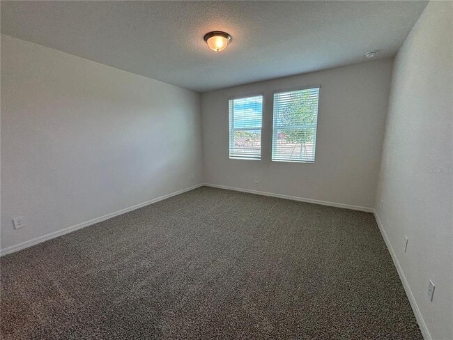 Building Photo - 5526 Clove Row