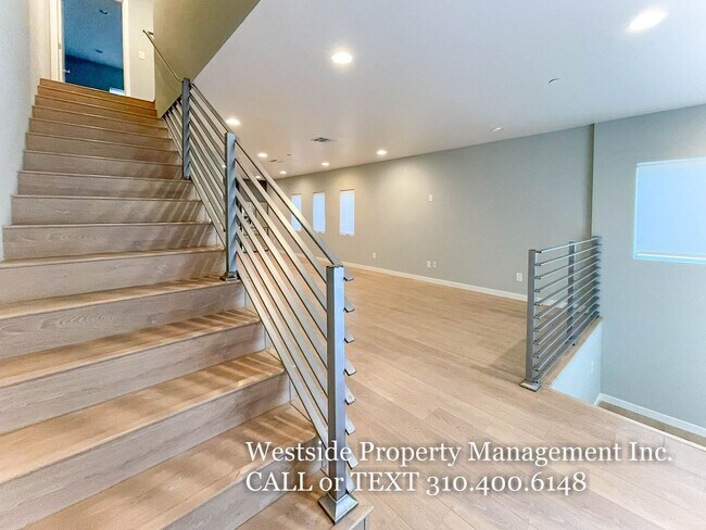 Building Photo - 6546 1/2 La Mirada Ave.-