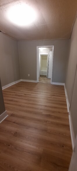 Building Photo - 3009 Clifton Ave