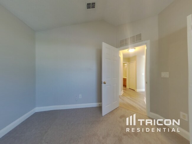 Building Photo - 961 Misty Maple Ct