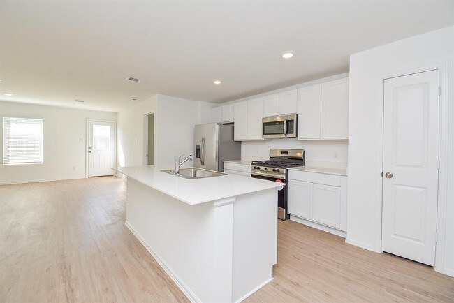 Building Photo - 5226 Sunvalley Bend Dr