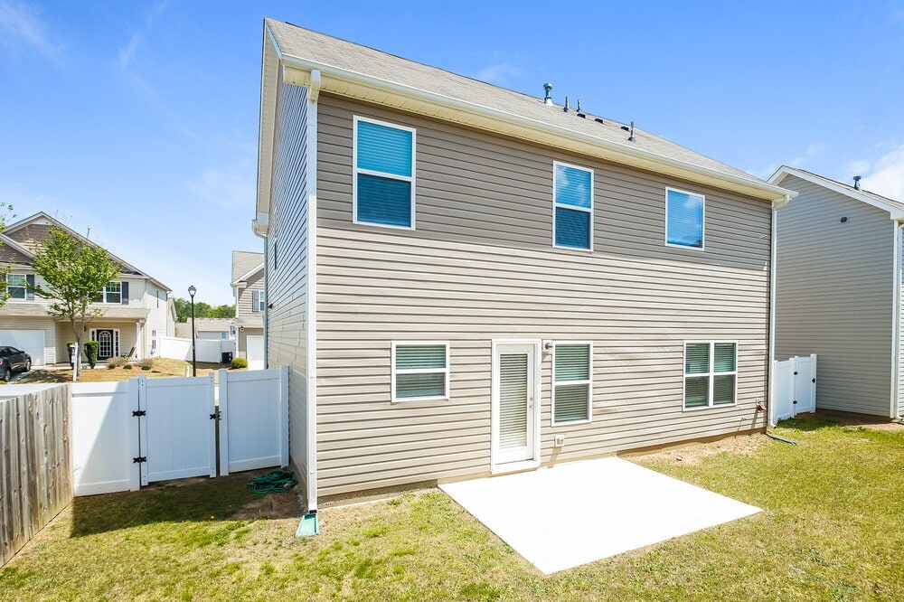 Building Photo - 88 High Point Way