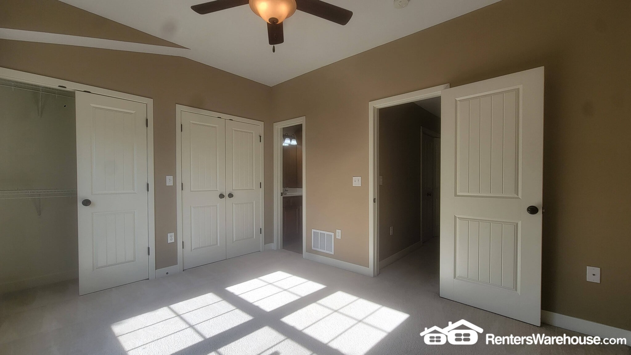 Building Photo - 3863 S Thompson St