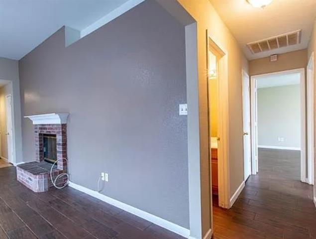 Building Photo - 816 W Colony Dr