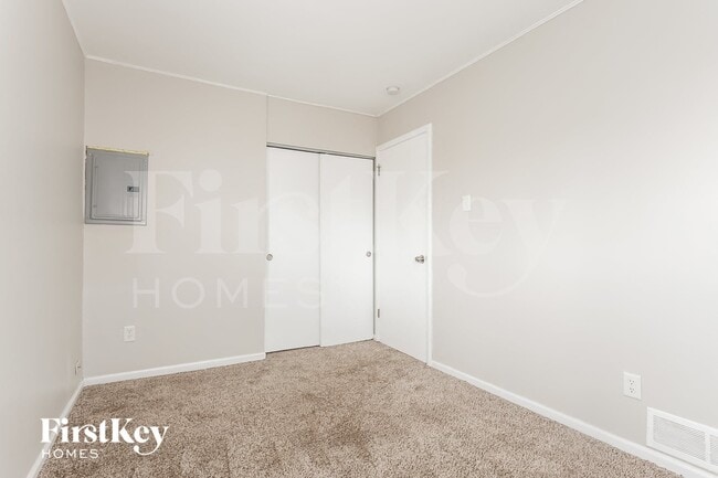 Building Photo - 4600 W 79th Pl