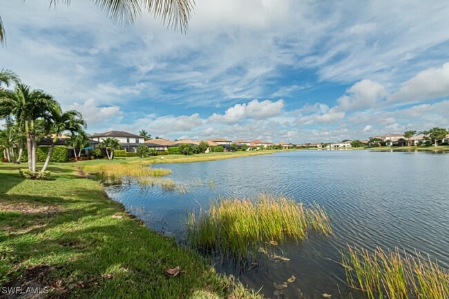 Building Photo - 9267 Glenforest Dr