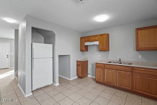 Building Photo - 6325 Geiger Ave