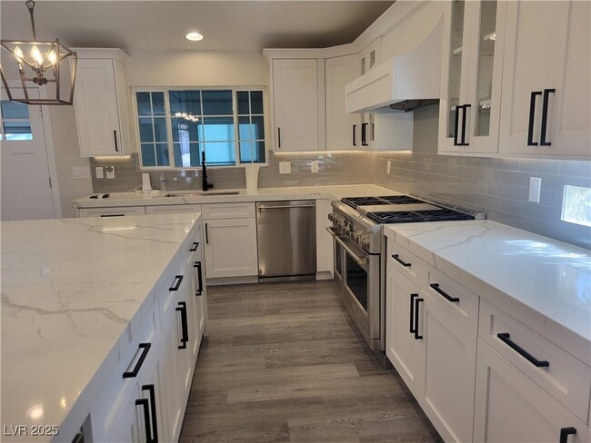 Building Photo - 5836 Corazon Dr