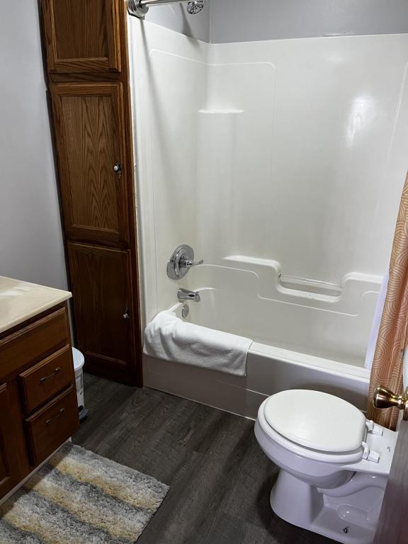 Building Photo - 1023 9th Ave