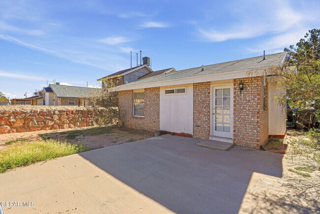 Building Photo - 11429 Chickasaw Dr